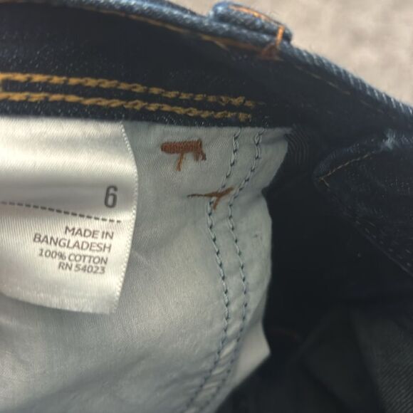 Old Navy Dark Wash Mini Denim Jean Skirt Size 6 - Picture 8 of 8